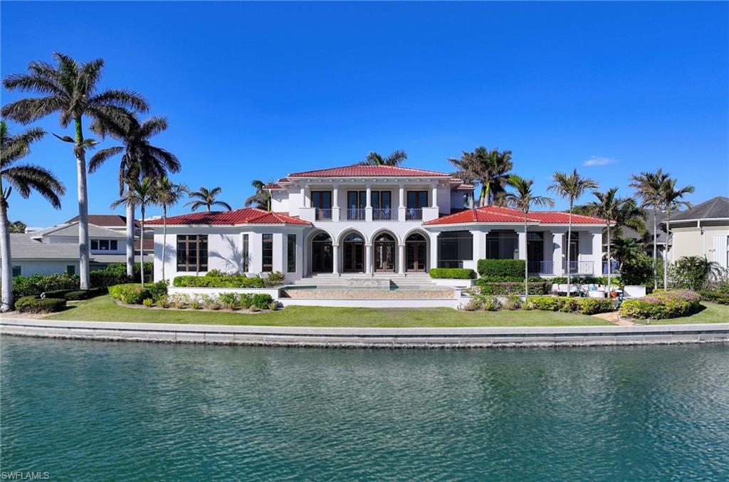 MOORINGS - Residential