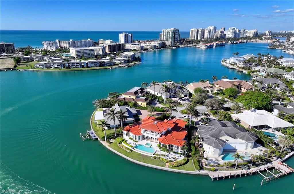 MOORINGS - Residential