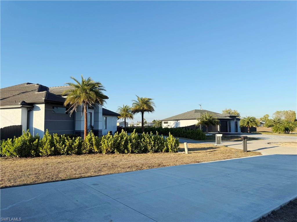CAPE CORAL - Residential
