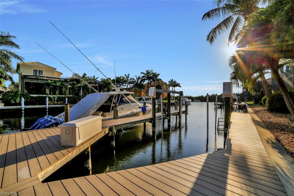 CAPE HARBOUR - Residential