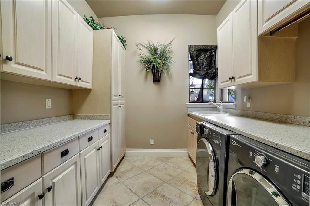 CAPE HARBOUR - Residential