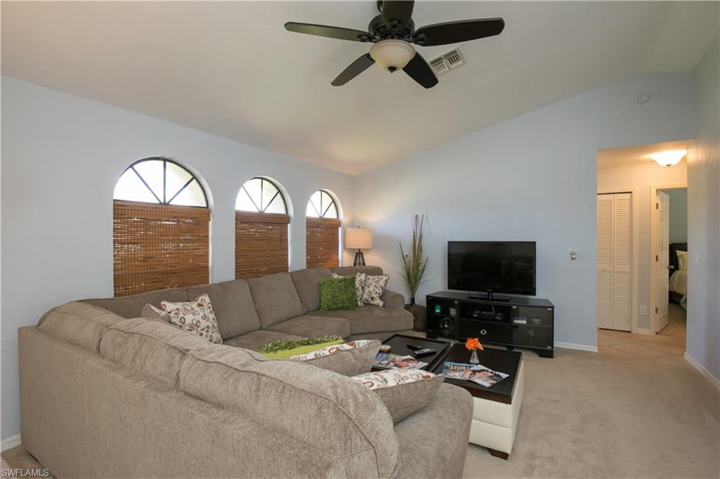 SAN CARLOS PARK - Residential