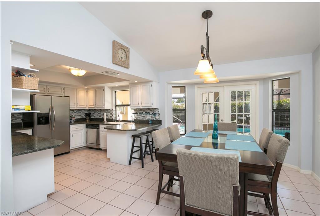 SAN CARLOS PARK - Residential