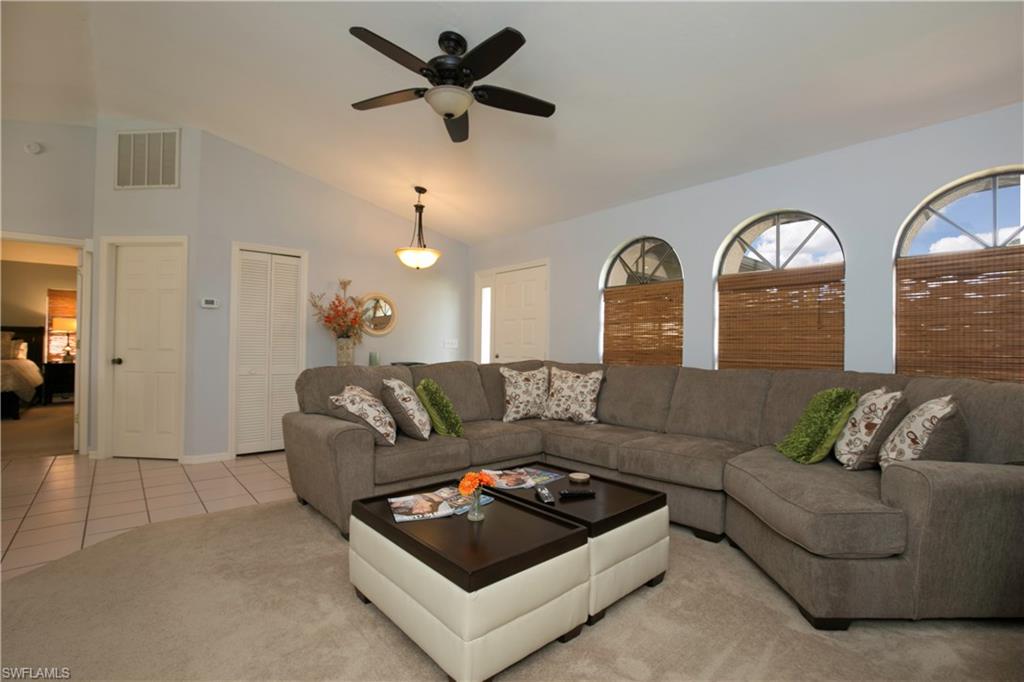 SAN CARLOS PARK - Residential