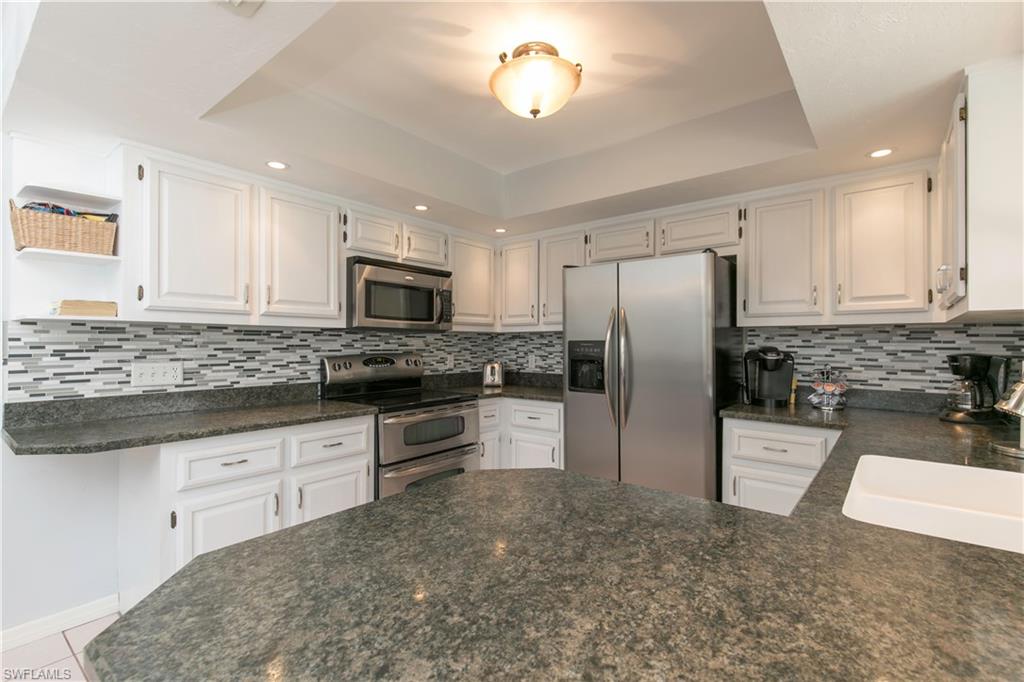 SAN CARLOS PARK - Residential