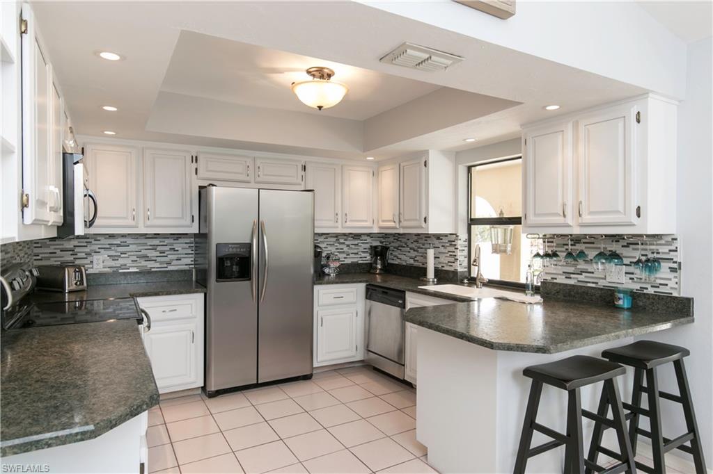 SAN CARLOS PARK - Residential