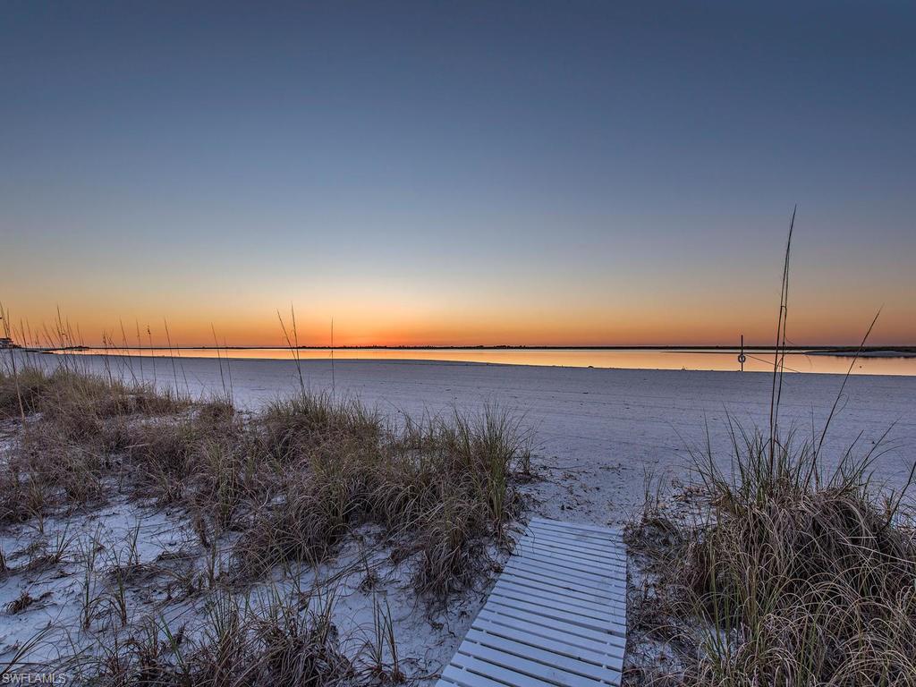 HIDEAWAY BEACH - Residential