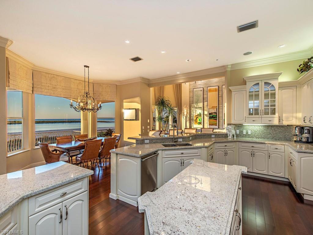 HIDEAWAY BEACH - Residential