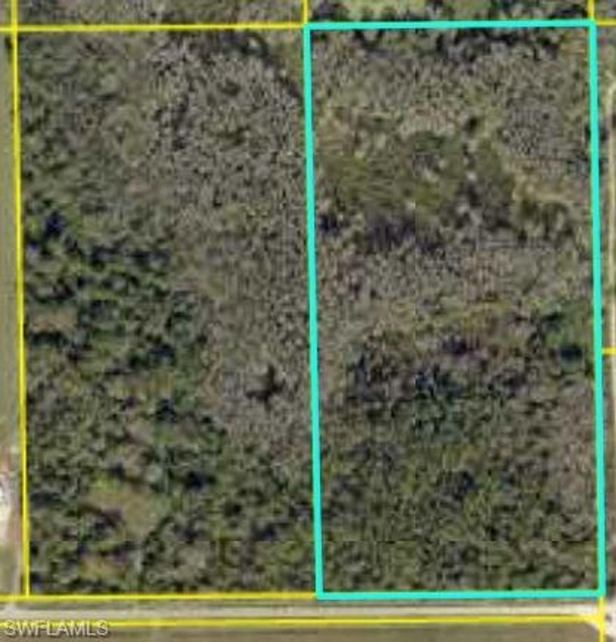 Beautiful 19.78 acre property located in Labelle, Hendry County, Florida. Zoned A-2 Agricultural, allowing for Single-Family or Manufactured homes, Farming, Livestock, Horses, and other Agricultural uses. This spacious parcel offers privacy open land, and endless possibilities for a Homestead, Ranch, or Investment. Conveniently located near town amenities, Schools, Shopping, Dining, and Medical Services, while still providing the quiet charm of country living. Easy access to Southwest Florida destinations including Fort Myers and the Gulf Coast.