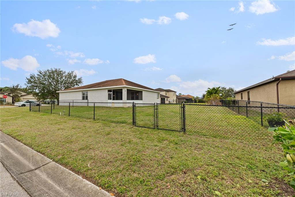 SHADOW LAKES - Residential