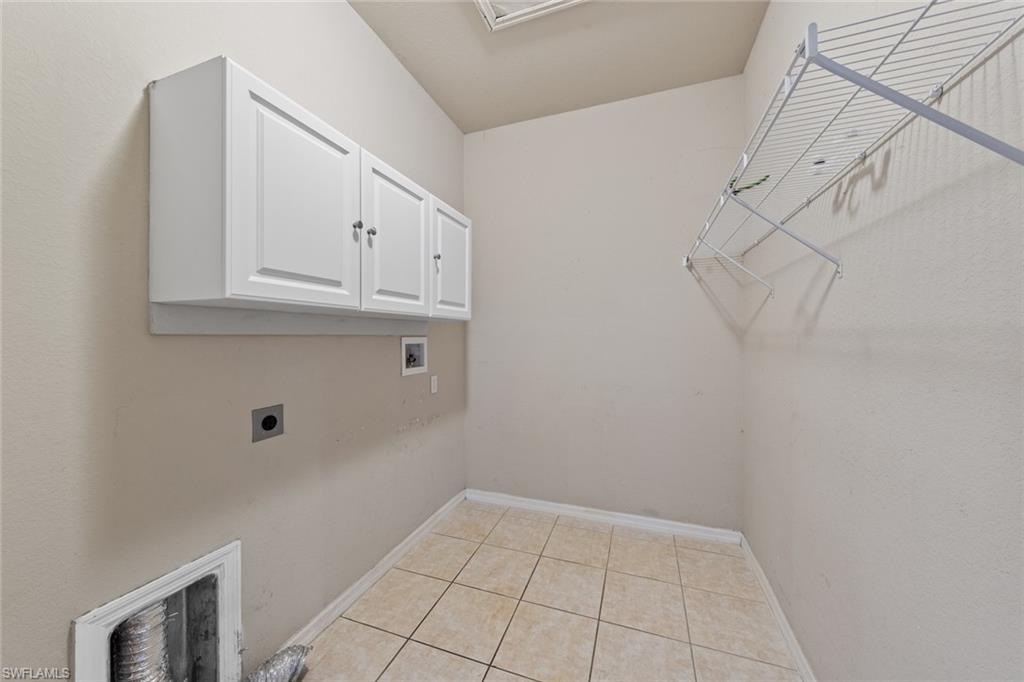 SHADOW LAKES - Residential