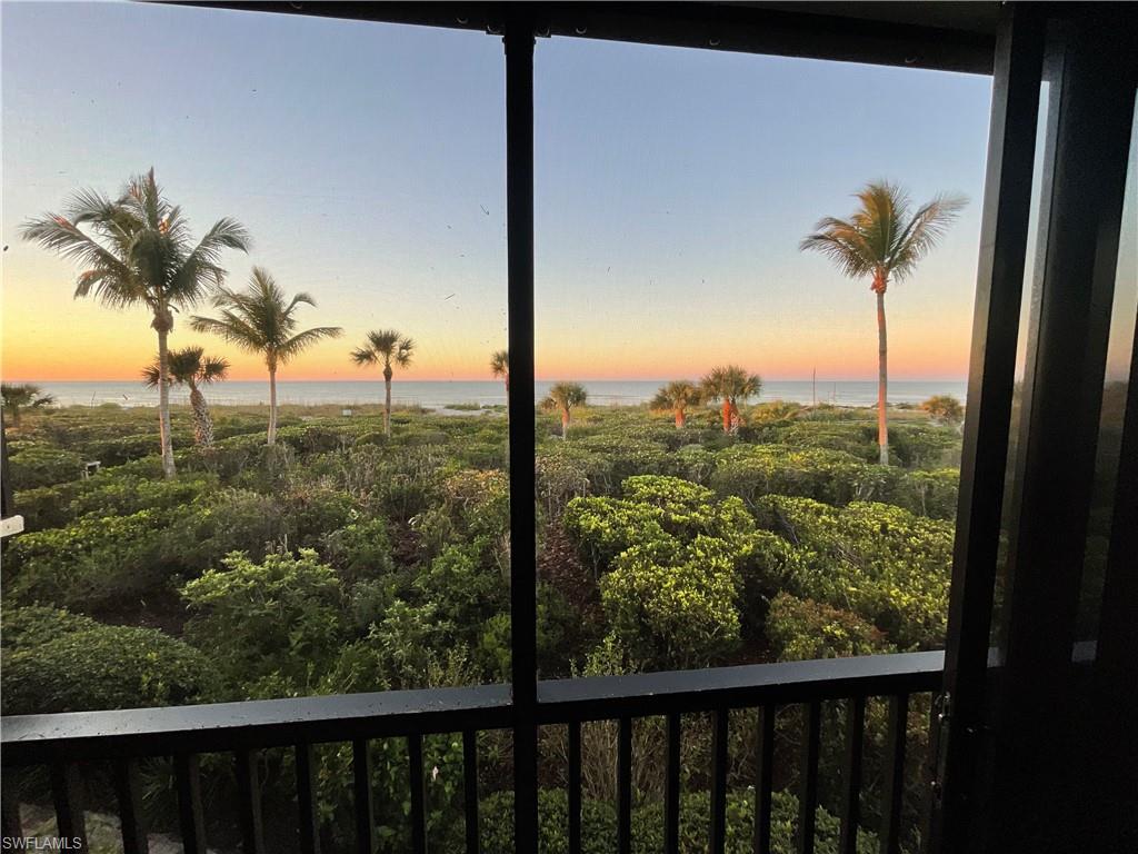 ATRIUM CONDO - Residential