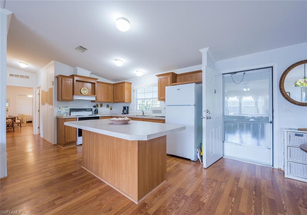 RIVIERA COLONY GOLF ESTATES - Residential