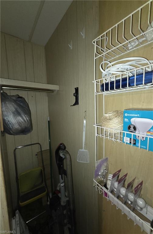 LAZY DAYS MOBILE VILLAGE - Residential