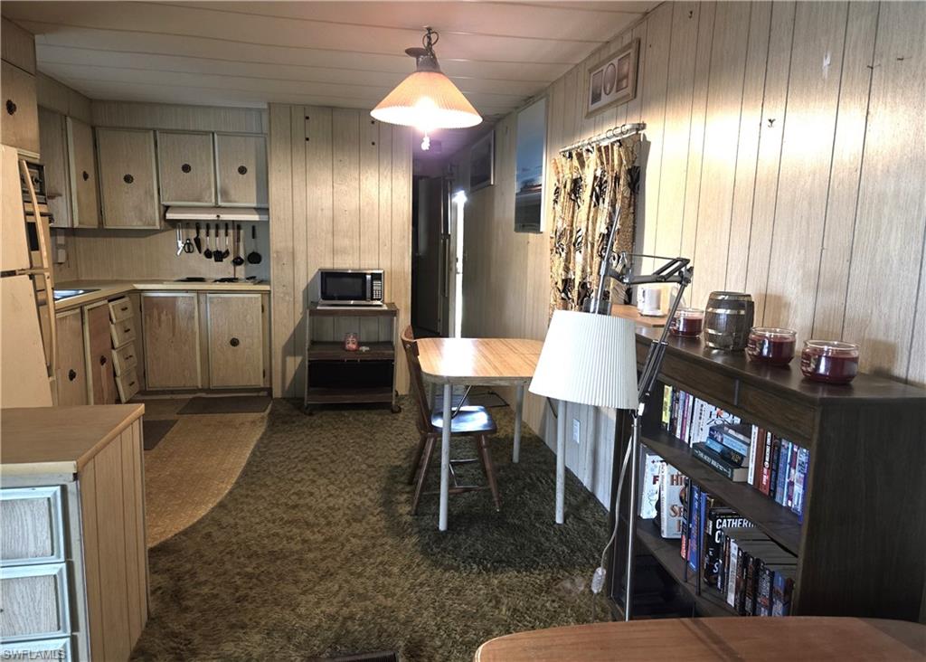 LAZY DAYS MOBILE VILLAGE - Residential