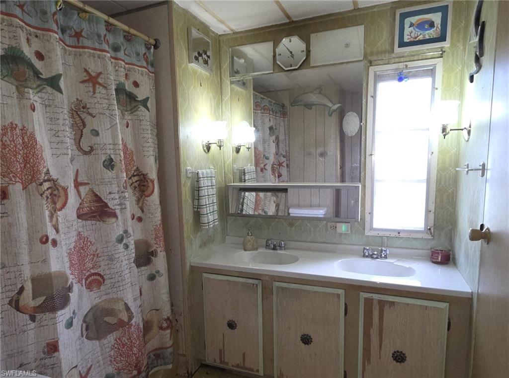 LAZY DAYS MOBILE VILLAGE - Residential