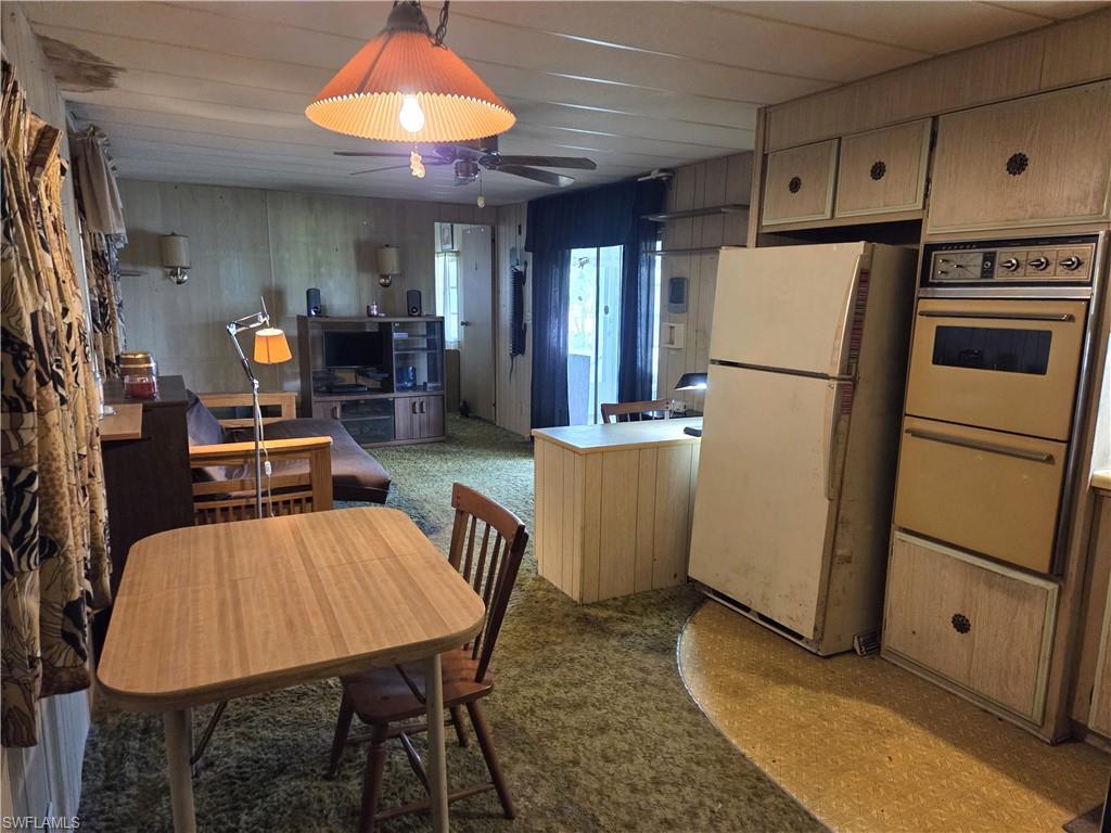 LAZY DAYS MOBILE VILLAGE - Residential