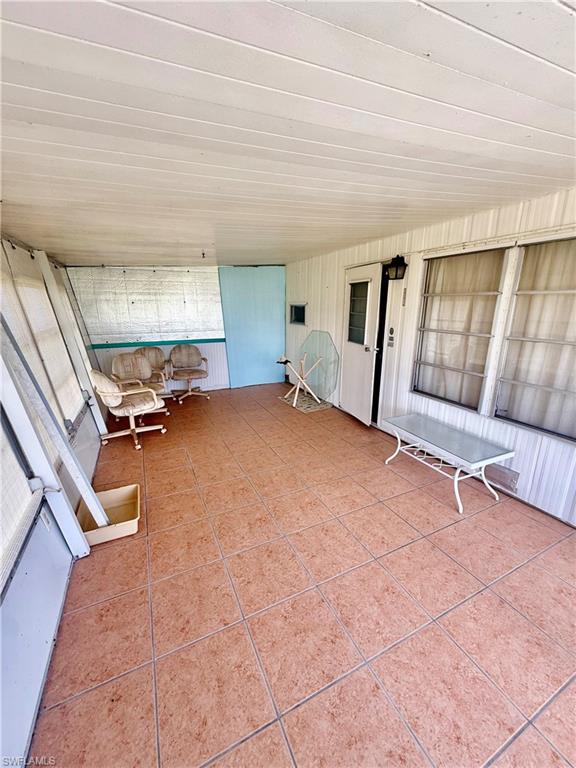 RIVIERA COLONY - Residential