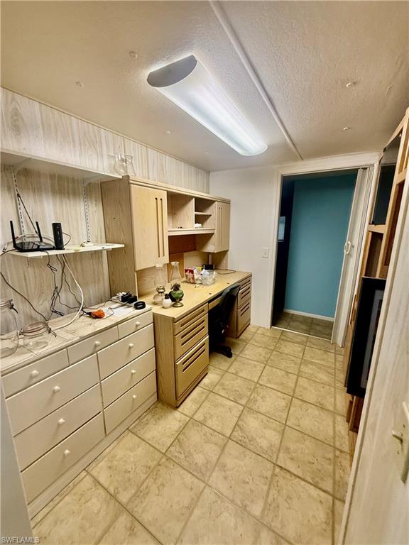 RIVIERA COLONY - Residential