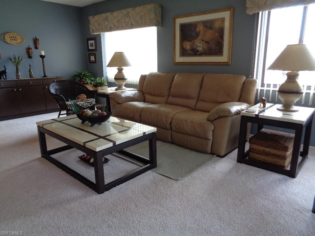 SEVEN LAKES - Residential