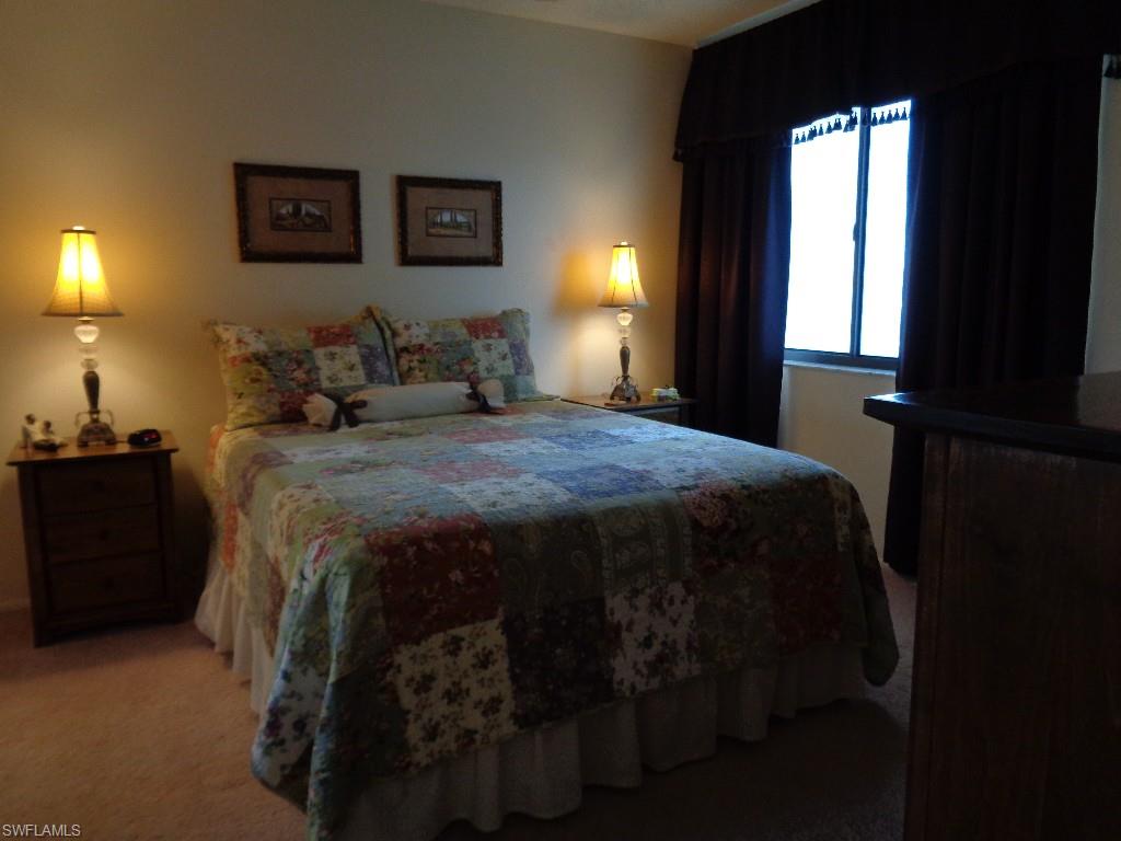 SEVEN LAKES - Residential