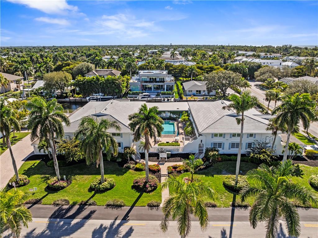 AQUALANE MANOR - Residential