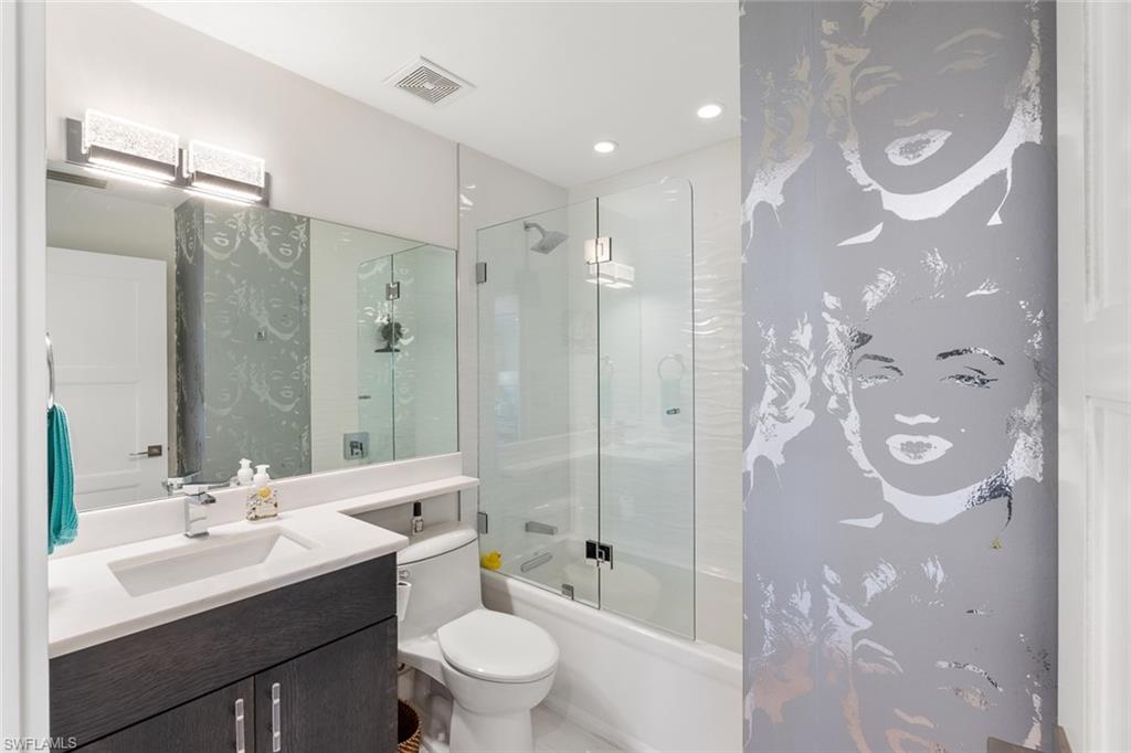 AQUALANE MANOR - Residential