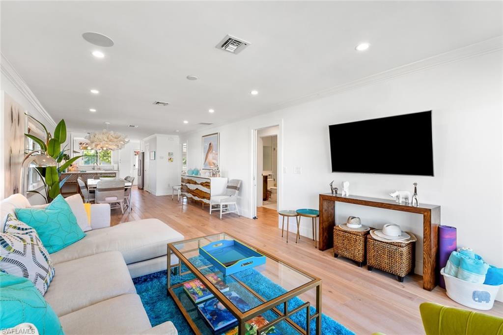 AQUALANE MANOR - Residential