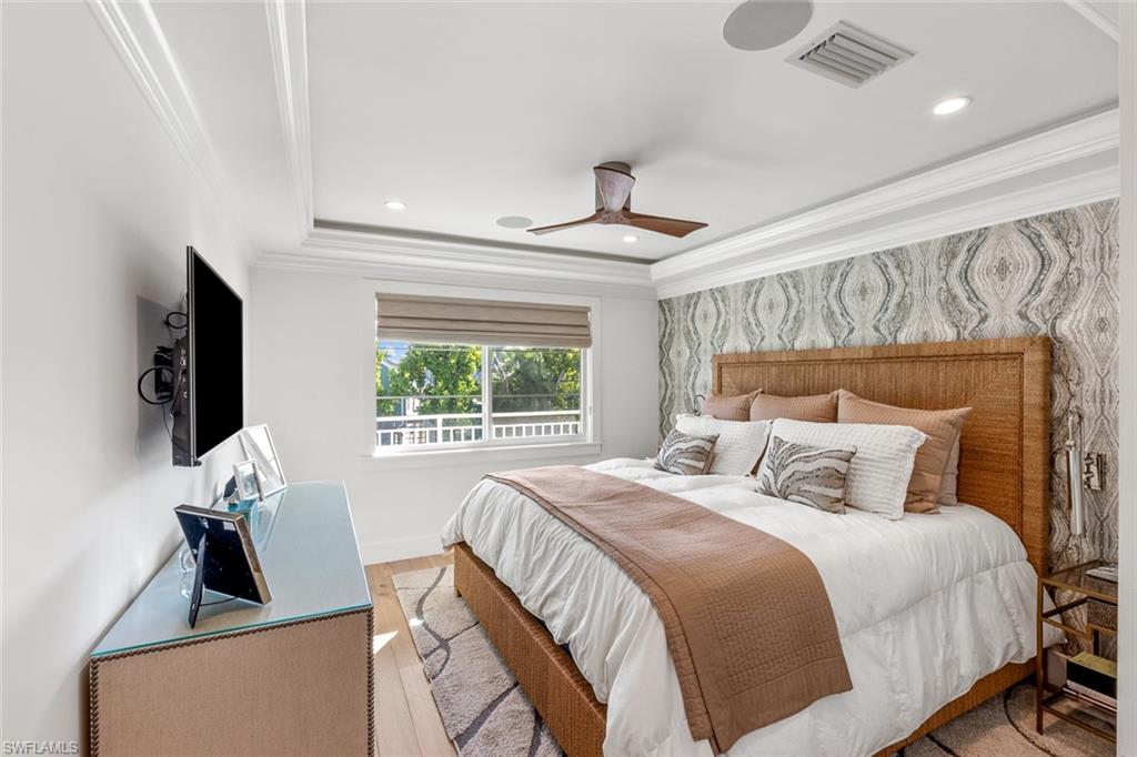 AQUALANE MANOR - Residential