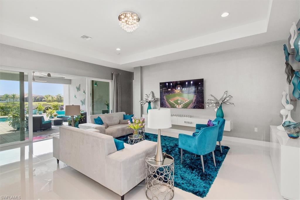 VALENCIA TRAILS - Residential