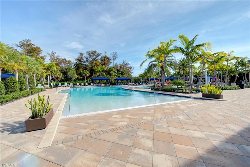 VALENCIA TRAILS - Residential