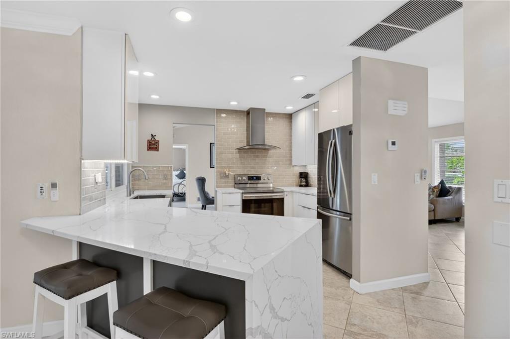 KINGS LAKE - Residential