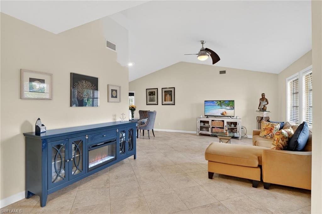 KINGS LAKE - Residential