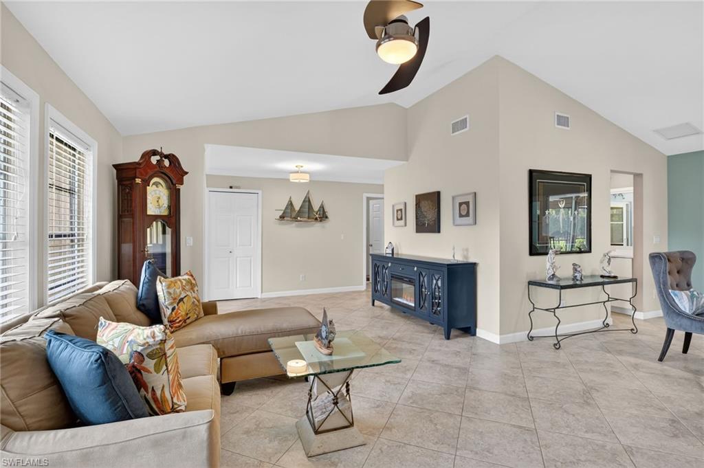 KINGS LAKE - Residential