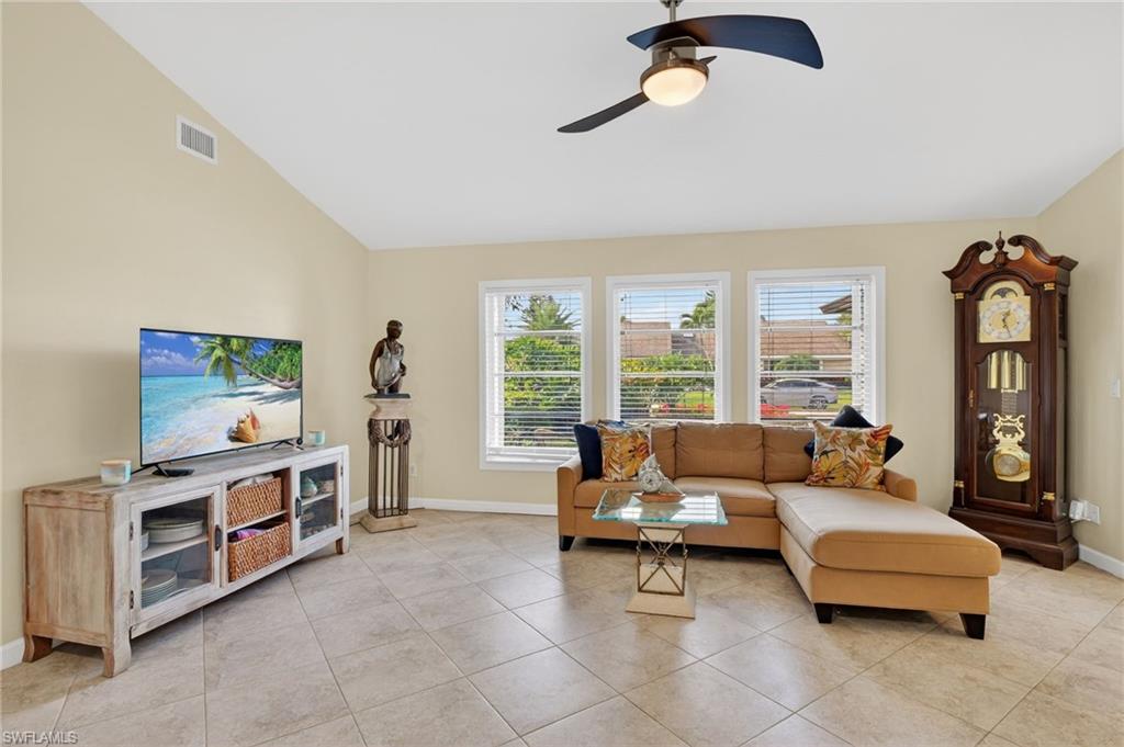 KINGS LAKE - Residential