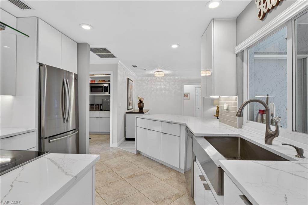 KINGS LAKE - Residential