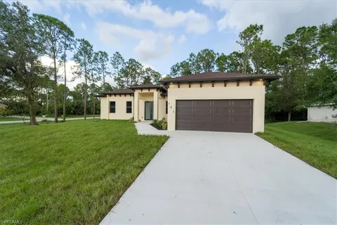 121 Brenda Ave, Lehigh Acres, FL 33974 - #: 224078363