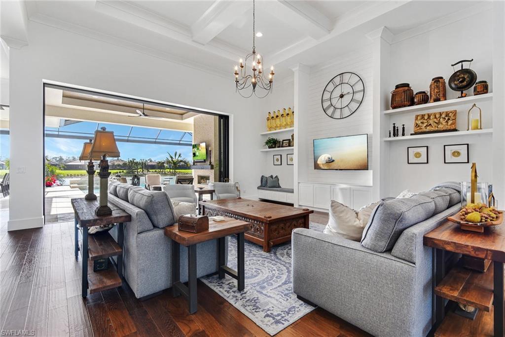 ESPLANADE - Residential