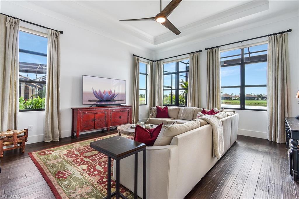 ESPLANADE - Residential