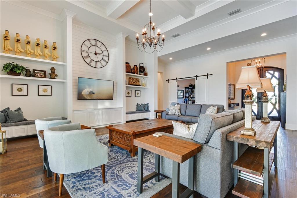 ESPLANADE - Residential