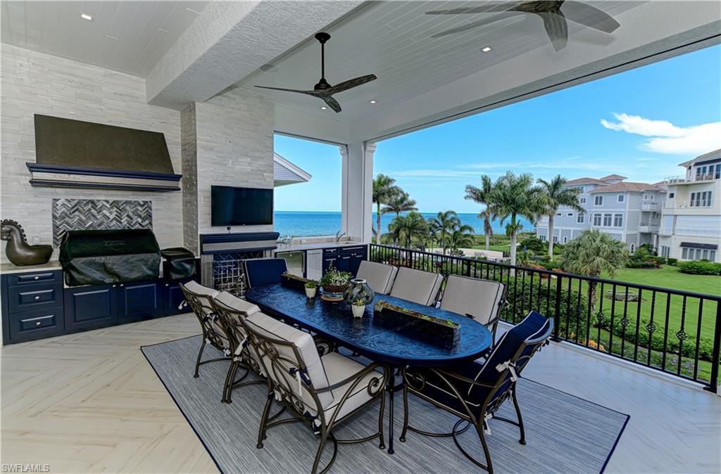 BAREFOOT BEACH - Residential