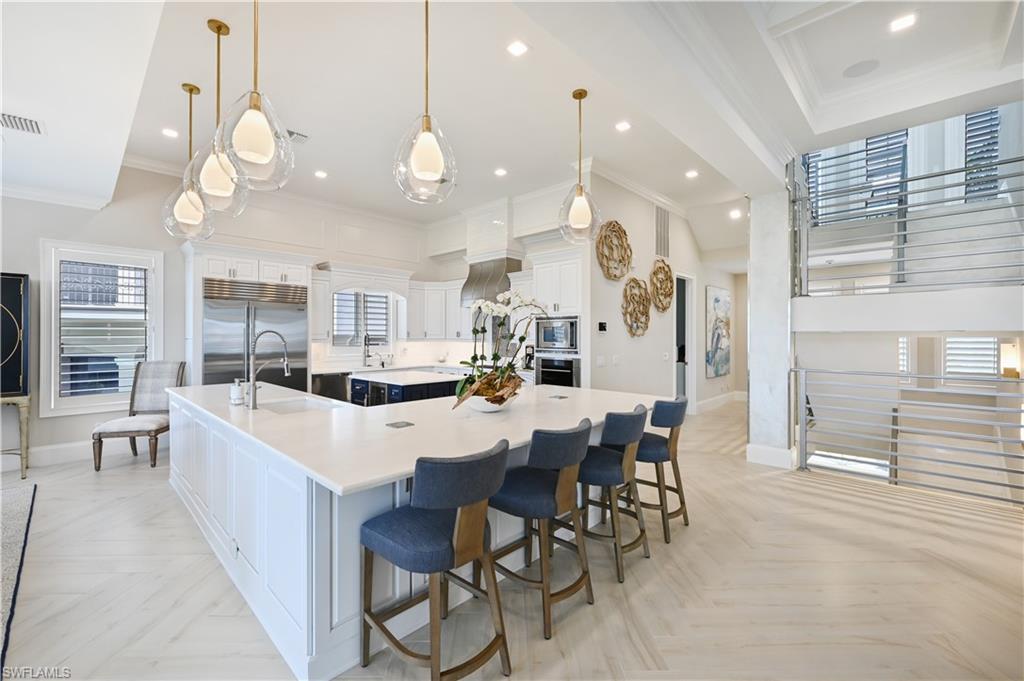 BAREFOOT BEACH - Residential