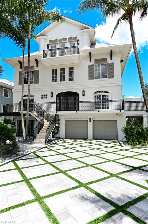 BAREFOOT BEACH - Residential