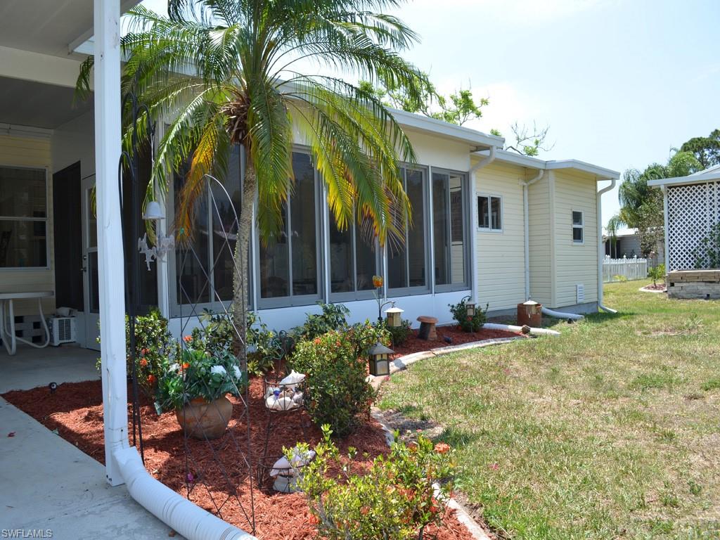 COUNTRY LAKES - Residential