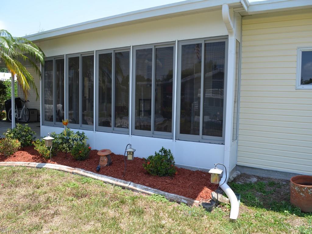 COUNTRY LAKES - Residential