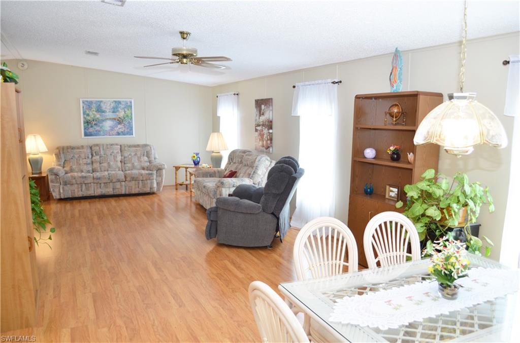 COUNTRY LAKES - Residential