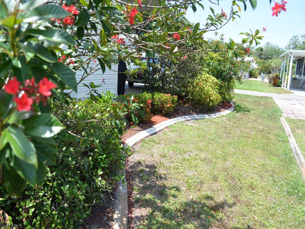 COUNTRY LAKES - Residential