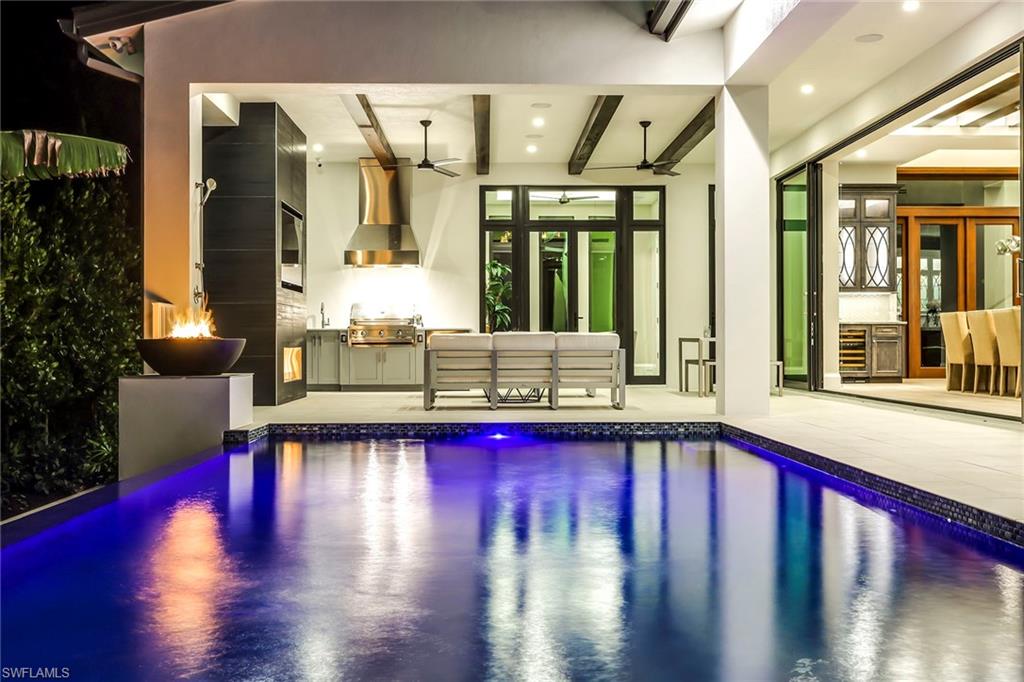 PARK SHORE - Residential