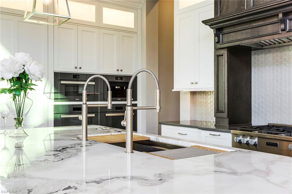 PARK SHORE - Residential