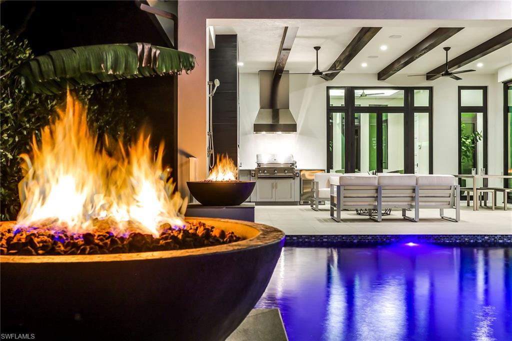 PARK SHORE - Residential